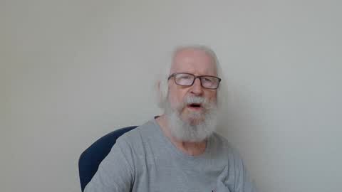 Snapshot of onanister chatting on September 12, 2025, 7:30 am Somewhere over the rainbow online show from September 12, 2025, 7:30 am