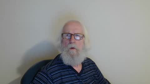 Snapshot of onanister chatting on September 28, 2025, 8:47 pm Somewhere over the rainbow online show from September 28, 2025, 8:47 pm