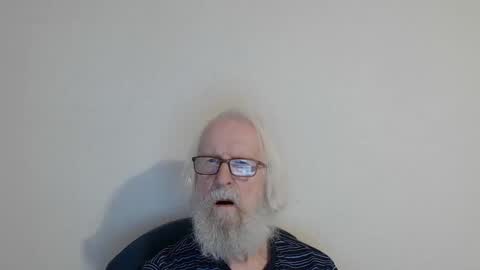 Snapshot of onanister chatting on October 7, 2025, 5:26 am Somewhere over the rainbow online show from October 7, 2025, 5:26 am