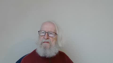 Snapshot of onanister chatting on October 19, 2025, 7:09 am Somewhere over the rainbow online show from October 19, 2025, 7:09 am