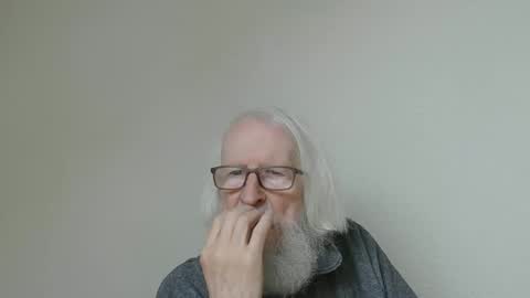 Somewhere over the rainbow online show from November 13, 2025, 8:02 am