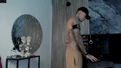     ... online show from October 5, 2025, 7:23 pm