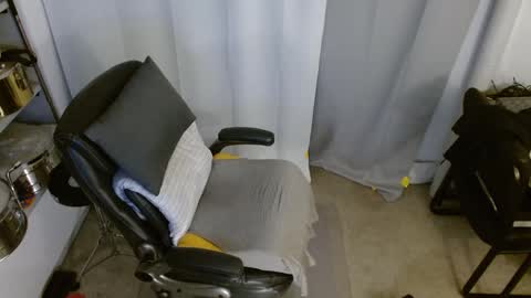 ondoko1234 online show from September 15, 2025, 1:33 pm