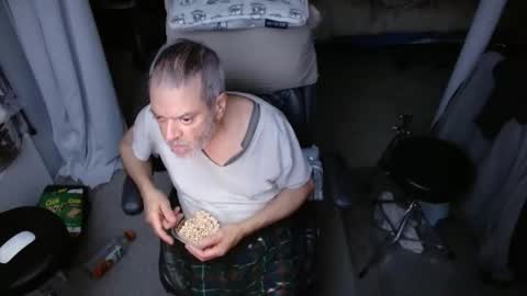 ondoko1234 online show from February 25, 2026, 6:06 pm