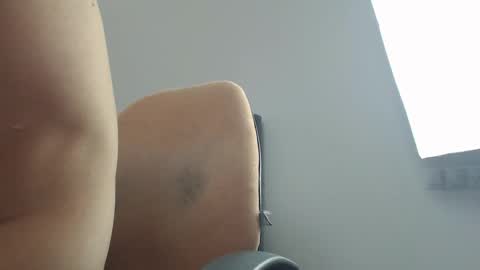 Snapshot of onebestlover chatting on February 10, 2025, 12:18 pm onebestlover online show from February 10, 2025, 12:18 pm