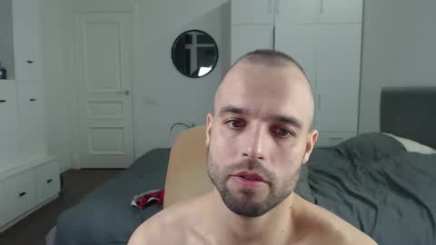 Snapshot of onebestlover chatting on February 10, 2025, 6:24 pm onebestlover online show from February 10, 2025, 6:24 pm