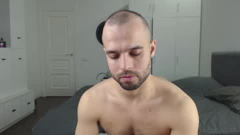 Snapshot of onebestlover chatting on February 12, 2025, 5:48 pm onebestlover online show from February 12, 2025, 5:48 pm