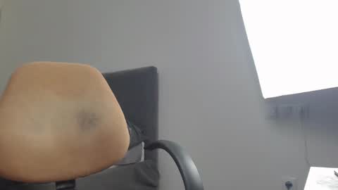 Snapshot of onebestlover chatting on February 15, 2025, 1:05 pm onebestlover online show from February 15, 2025, 1:05 pm