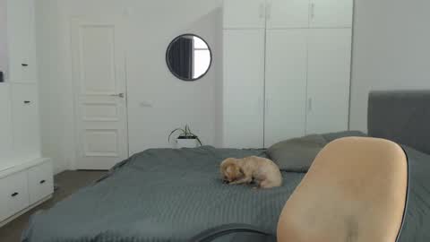 Snapshot of onebestlover chatting on February 16, 2025, 10:32 am onebestlover online show from February 16, 2025, 10:32 am