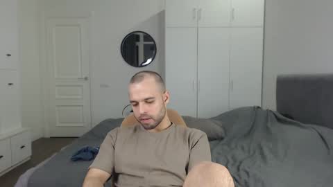 Snapshot of onebestlover chatting on February 18, 2025, 7:41 pm onebestlover online show from February 18, 2025, 7:41 pm