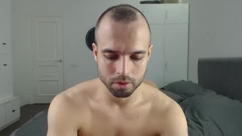 Snapshot of onebestlover chatting on February 23, 2025, 10:39 am onebestlover online show from February 23, 2025, 10:39 am