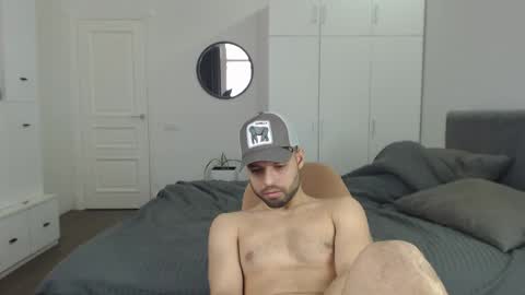 Snapshot of onebestlover chatting on February 26, 2025, 11:52 am onebestlover online show from February 26, 2025, 11:52 am