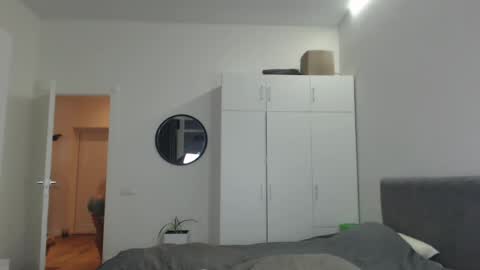 Snapshot of onebestlover chatting on February 28, 2025, 3:15 pm onebestlover online show from February 28, 2025, 3:15 pm