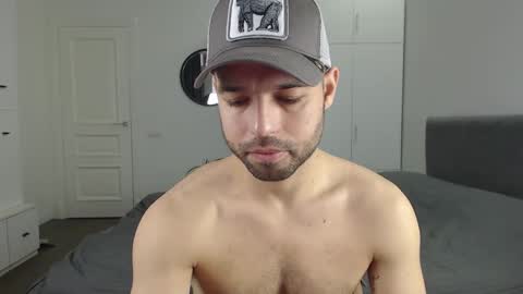 Snapshot of onebestlover chatting on March 3, 2025, 9:22 am onebestlover online show from March 3, 2025, 9:22 am