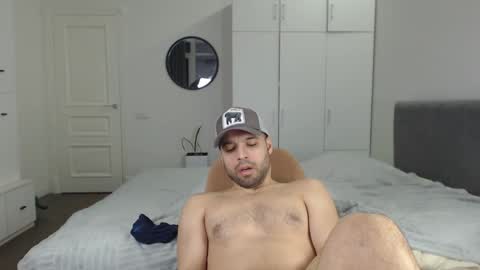 Snapshot of onebestlover chatting on March 5, 2025, 3:29 pm onebestlover online show from March 5, 2025, 3:29 pm