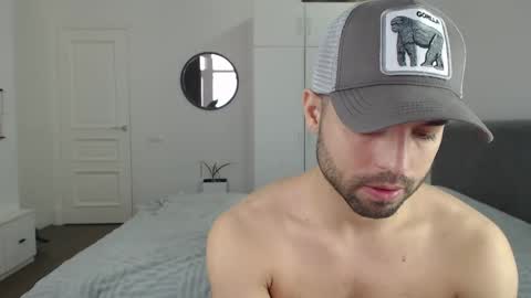 Snapshot of onebestlover chatting on March 7, 2025, 12:23 pm onebestlover online show from March 7, 2025, 12:23 pm