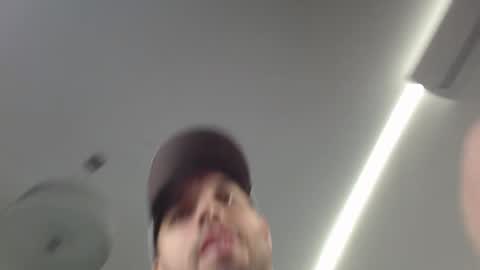 Snapshot of onebestlover chatting on March 11, 2025, 8:20 pm onebestlover online show from March 11, 2025, 8:20 pm