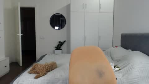 Snapshot of onebestlover chatting on September 18, 2025, 9:17 pm onebestlover online show from September 18, 2025, 9:17 pm