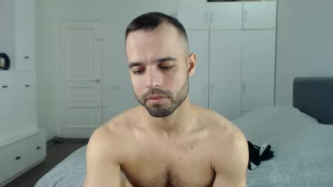 Snapshot of onebestlover chatting on September 27, 2025, 11:59 am onebestlover online show from September 27, 2025, 11:59 am