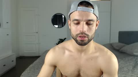 Snapshot of onebestlover chatting on October 14, 2025, 8:04 am onebestlover online show from October 14, 2025, 8:04 am