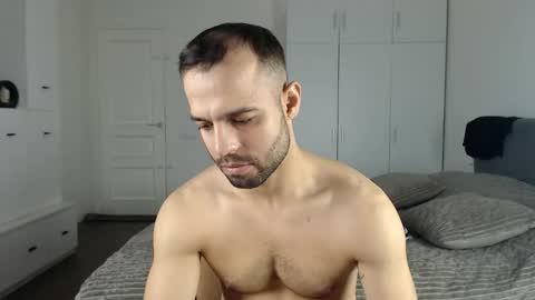 Snapshot of onebestlover chatting on October 17, 2025, 7:00 am onebestlover online show from October 17, 2025, 7:00 am