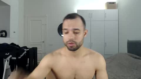 Snapshot of onebestlover chatting on November 24, 2025, 8:25 am onebestlover online show from November 24, 2025, 8:25 am