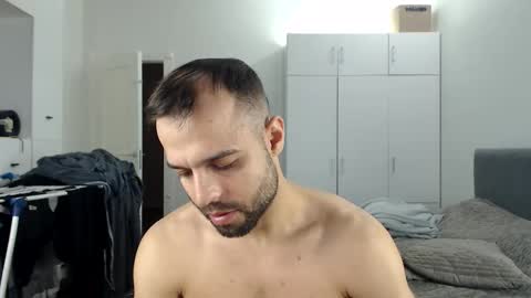 Snapshot of onebestlover chatting on December 2, 2025, 10:09 am onebestlover online show from December 2, 2025, 10:09 am