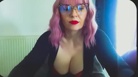 Snapshot of onemoreblonde chatting on May 10, 2026, 11:15 am Nicol online show from May 10, 2026, 11:15 am