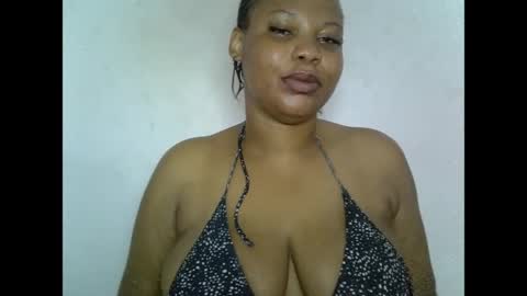 Snapshot of oneofdbestchubbygaloncb chatting on May 24, 2026, 5:01 am oneofdbestchubbygaloncb online show from May 24, 2026, 5:01 am