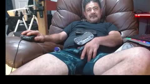 Snapshot of onewayallday chatting on July 17, 2026, 3:24 am onewaykenny online show from July 17, 2026, 3:24 am
