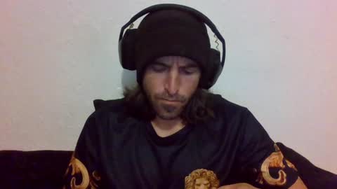 Snapshot of oniyoshiken chatting on April 12, 2026, 4:01 pm oniyoshiken online show from April 12, 2026, 4:01 pm