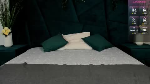 Snapshot of only_eric chatting on November 19, 2025, 7:41 am Erick online show from November 19, 2025, 7:41 am