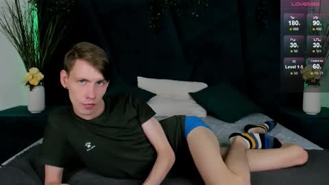 Snapshot of only_eric chatting on November 25, 2025, 7:30 am Erick online show from November 25, 2025, 7:30 am