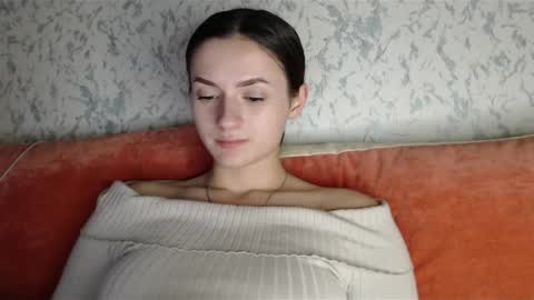 Snapshot of only_ubutterfly chatting on December 19, 2024, 12:02 am Amalia online show from December 19, 2024, 12:02 am