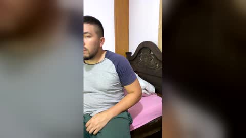 Snapshot of onlyfree_sexx chatting on May 25, 2026, 4:18 am Sebastian online show from May 25, 2026, 4:18 am