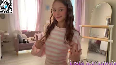 Snapshot of onlykitty_chillhere chatting on July 17, 2026, 3:24 am BARBARA online show from July 17, 2026, 3:24 am
