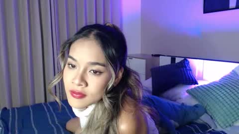 Snapshot of onlylilypeach chatting on May 10, 2026, 8:58 pm Lily Peach - online show from May 10, 2026, 8:58 pm