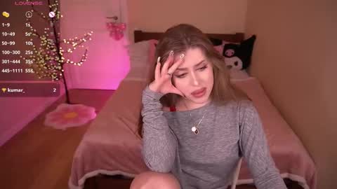 Snapshot of onlypenny chatting on February 15, 2026, 4:25 pm Peny online show from February 15, 2026, 4:25 pm