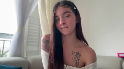 Snapshot of onlysophia chatting on June 5, 2026, 10:04 pm Sophia online show from June 5, 2026, 10:04 pm