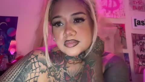 Snapshot of onlyvirgo chatting on July 10, 2026, 4:53 pm Avery Lee online show from July 10, 2026, 4:53 pm