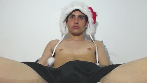 onzas_ online show from November 5, 2025, 12:21 am