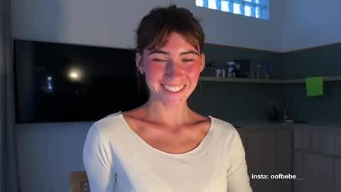 Snapshot of oofbabe__ chatting on April 18, 2026, 10:10 pm Helen online show from April 18, 2026, 10:10 pm