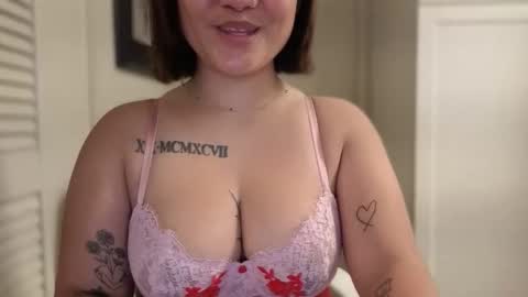 Snapshot of oohhellothere chatting on February 25, 2026, 10:03 am Miss Girly online show from February 25, 2026, 10:03 am