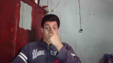 oomaurooo online show from December 24, 2024, 10:49 pm