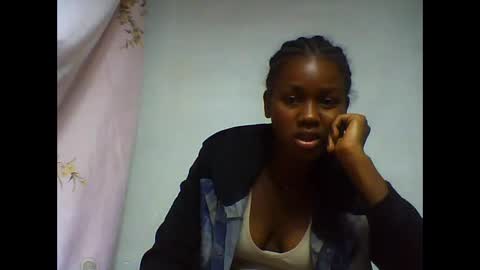 Snapshot of oooorazanasoa chatting on May 24, 2026, 1:27 pm oooorazanasoa online show from May 24, 2026, 1:27 pm