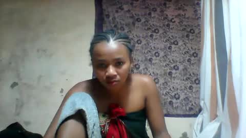 Snapshot of oooozafiette chatting on June 30, 2026, 6:53 pm oooozafiette online show from June 30, 2026, 6:53 pm