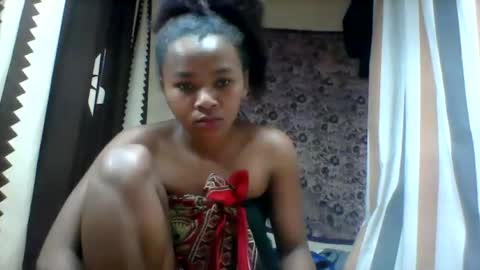 Snapshot of oooozafiette chatting on July 5, 2026, 7:26 am oooozafiette online show from July 5, 2026, 7:26 am