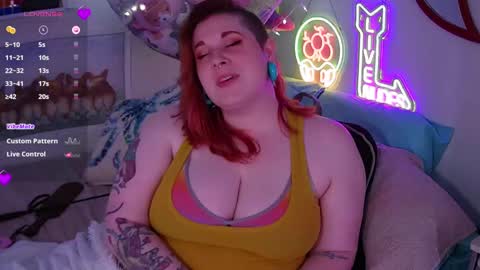 Snapshot of opalreigning chatting on December 3, 2024, 8:05 am Opal online show from December 3, 2024, 8:05 am