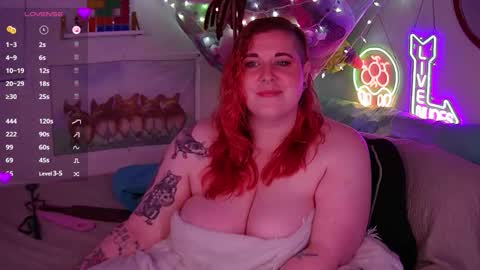 Snapshot of opalreigning chatting on October 19, 2025, 8:37 am Opal online show from October 19, 2025, 8:37 am