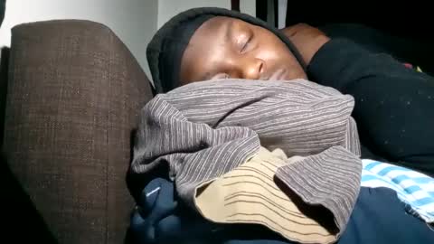 opaque772800 online show from February 10, 2025, 5:36 am